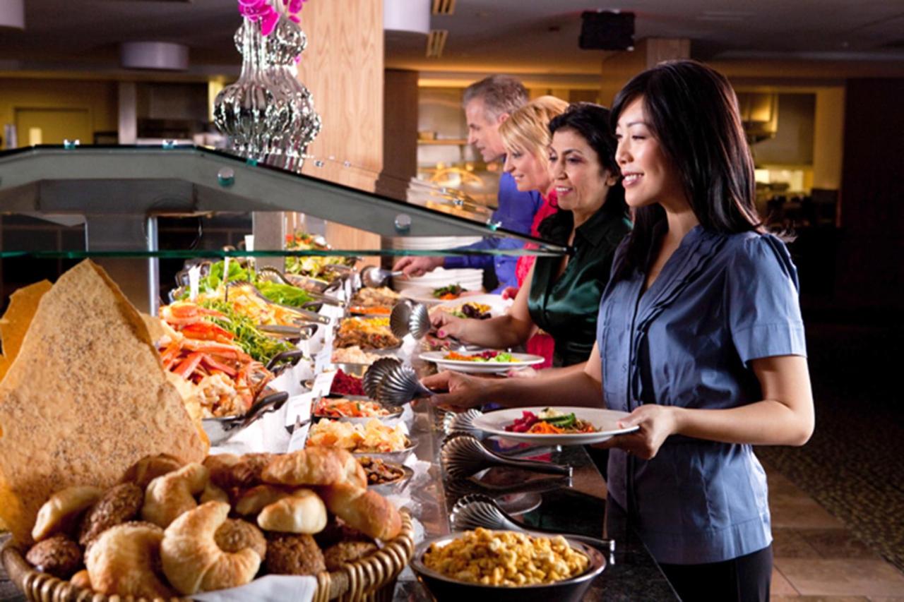Dine at River Rock